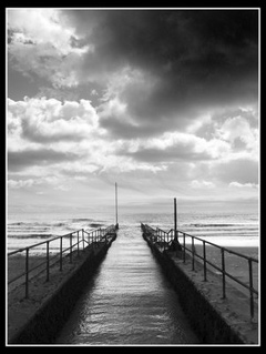 Dymchurch Sluice by Jon Hughes © 